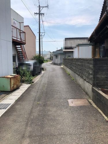 西側道路