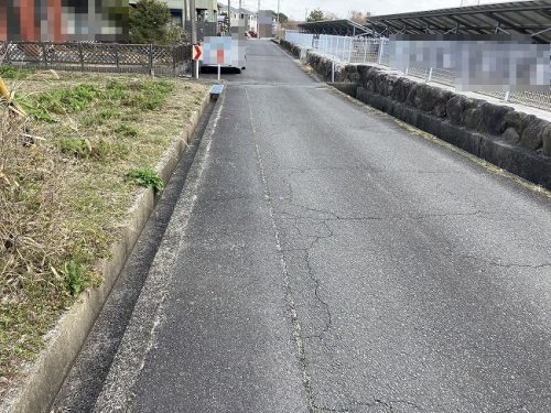 前面道路　