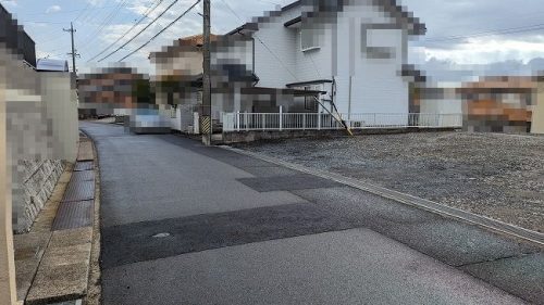 北側道路(西側より)