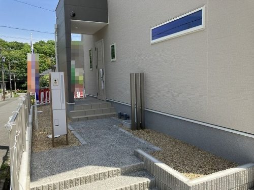 玄関アプローチ