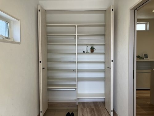 玄関収納