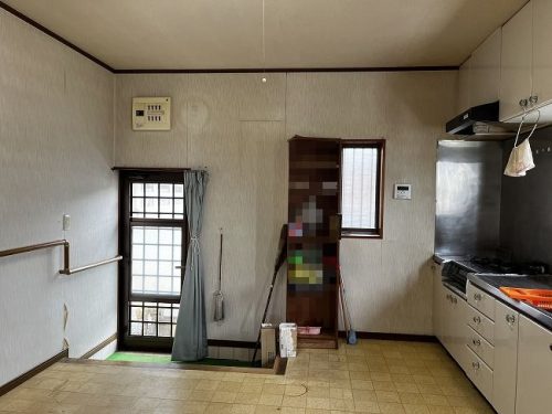 建物１勝手口