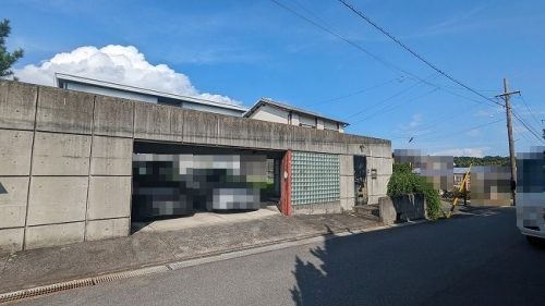エントランス・駐車スペース