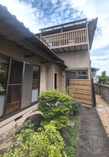 玄関アプローチ