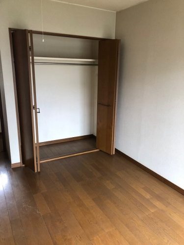 2階洋室 中央 収納