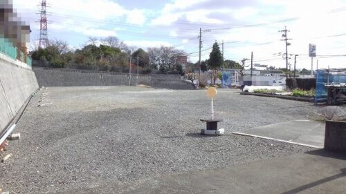 敷地内